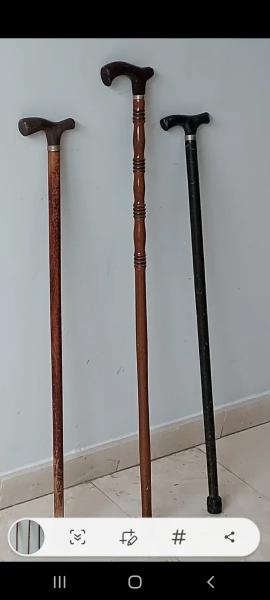 3 Antichi Bastoni in Legno (20€ l'unità)
