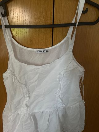 Camiseta tirantes blanca bordada