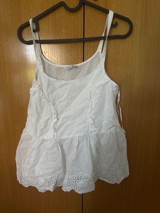 Camiseta tirantes blanca bordada