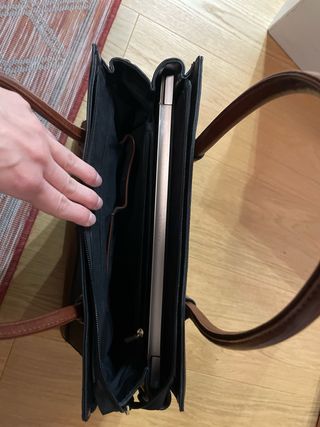 Bolso grande negro y marrón