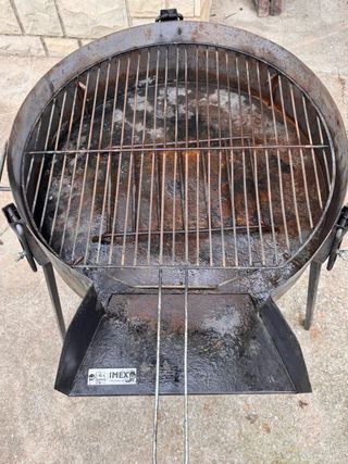 Barbacoa metallica a legna/carbone