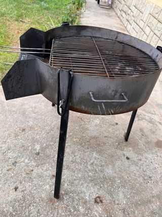 Barbacoa metallica a legna/carbone