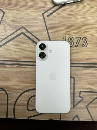 iPhone 16 Apple