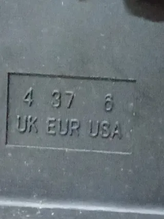 Botas negras talla 37 15e