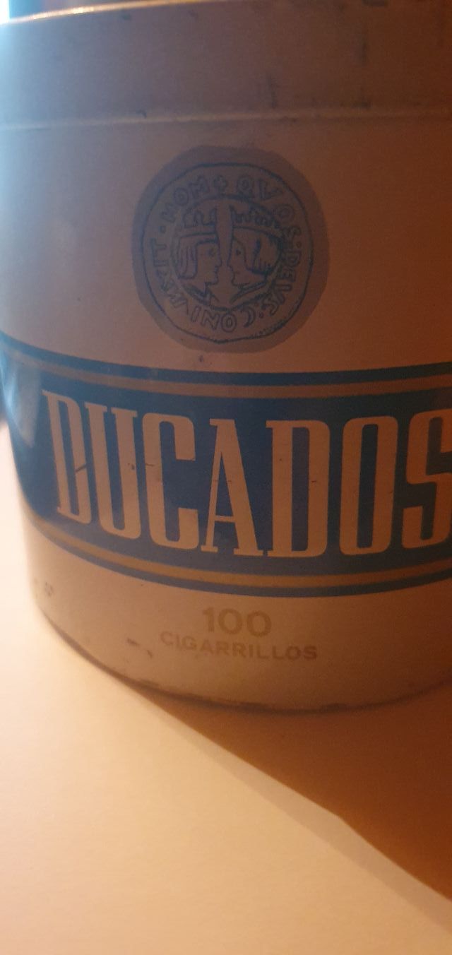 Lata Ducados Antigua da Collezione