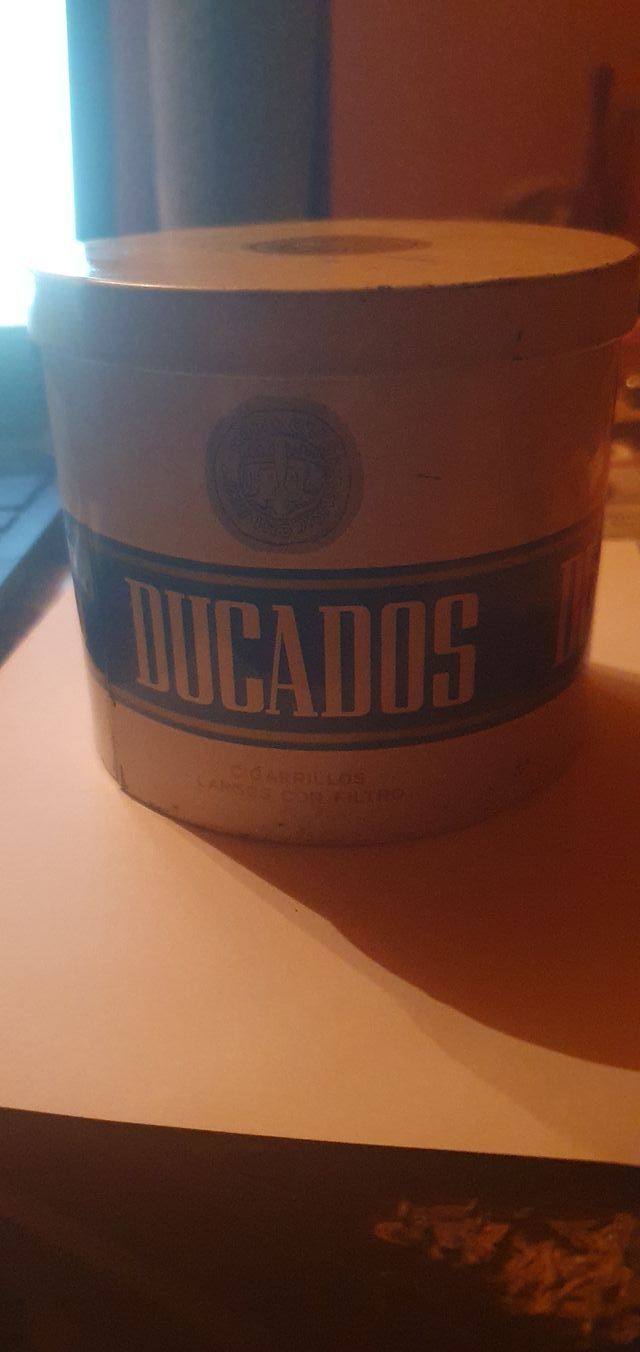 Lata Ducados Antigua da Collezione