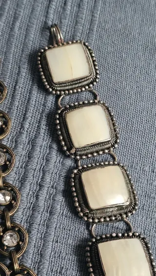 Bonito set de 2 pulseras plateadas