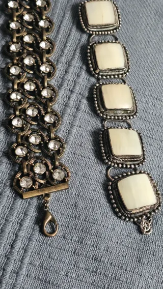 Bonito set de 2 pulseras plateadas