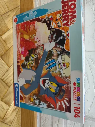 Puzzle Tom y Jerry Clementoni 104 piezas