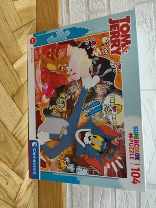 Puzzle Tom y Jerry Clementoni 104 piezas