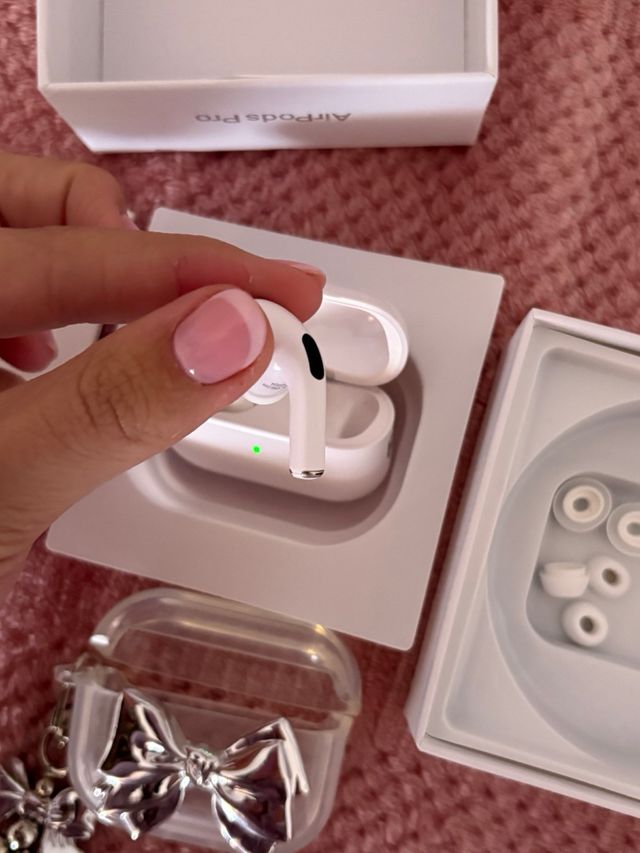 Airpods Pro Apple Blancos con Accesorios