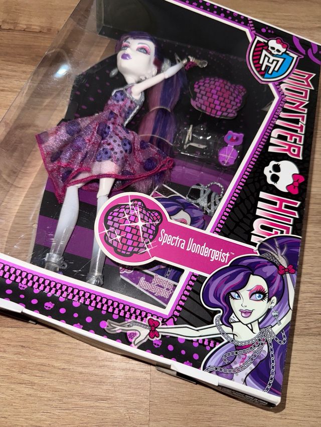 Monster High Spectra Vondergeist Bambola