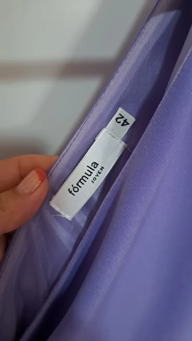 Vestido morado fiesta mangas abullonadas