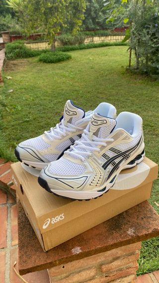 Asics Gel-Kayano 14 Plata/Blanco
