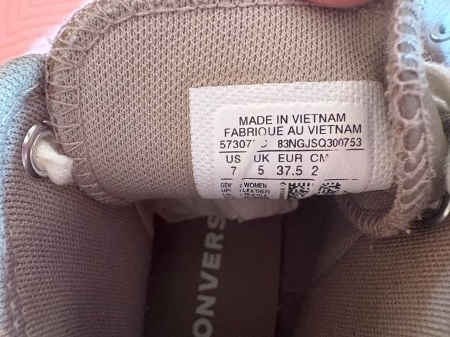 Zapatillas Converse Grises y Blancas