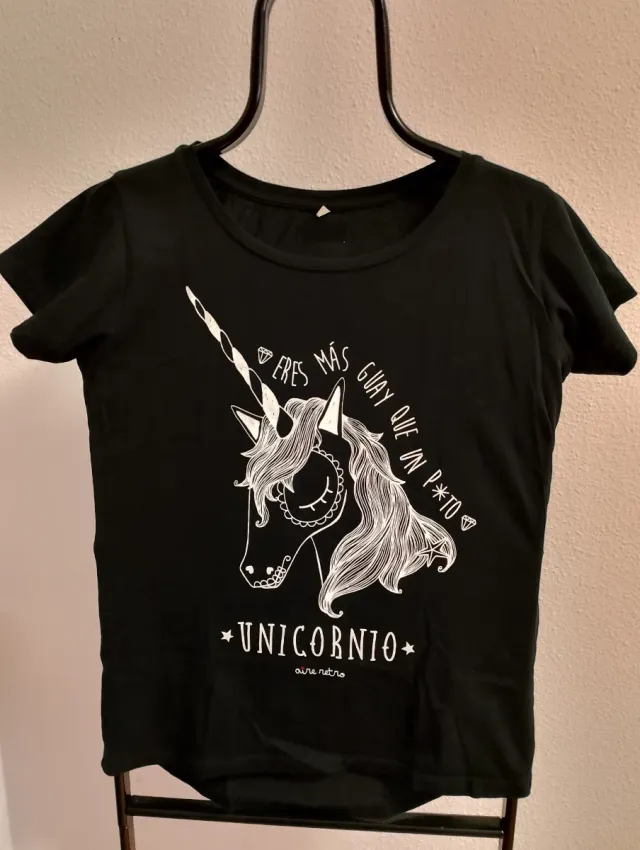 Camiseta Aire Retro Unicornio Dibujo