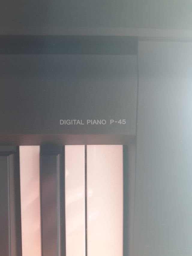 Piano Yamaha P45 Eléctrico + Soporte
