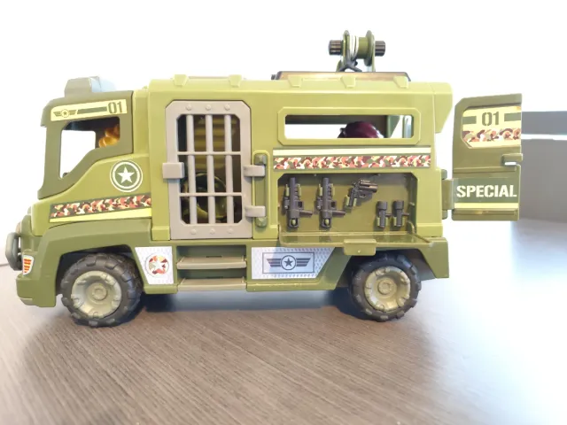Furgón Militar Pinypon Action