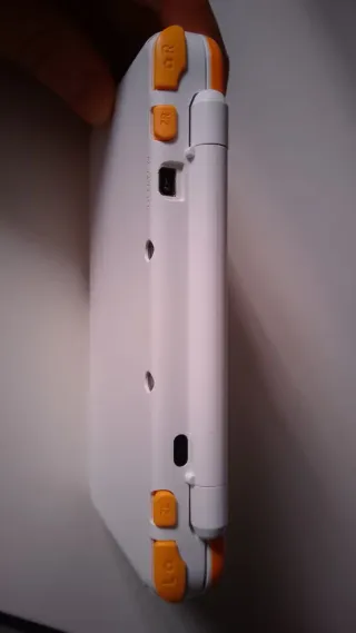 Nintendo New 2ds XL Naranja/Blanco