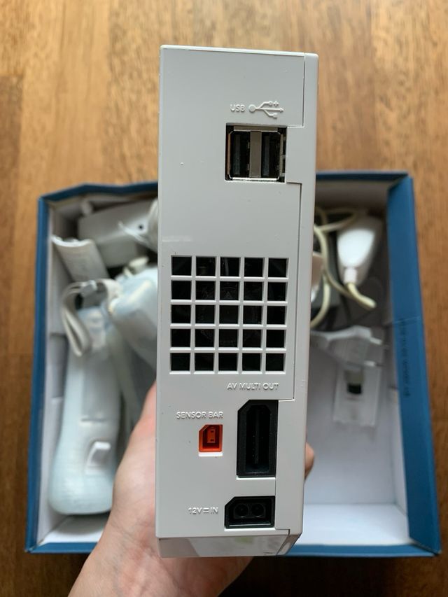 Nintendo Wii Blanca con Accesorios