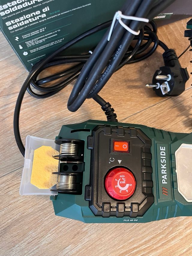 Stazione di saldatura regolabile