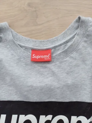 Camiseta Supreme Gris Logo Box