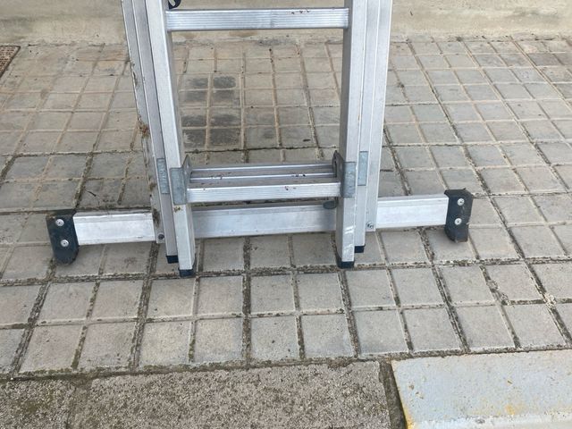 Escalera aluminio 3 tramos