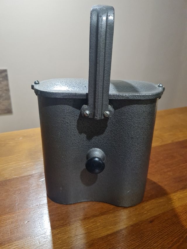 Linterna antigua de mano