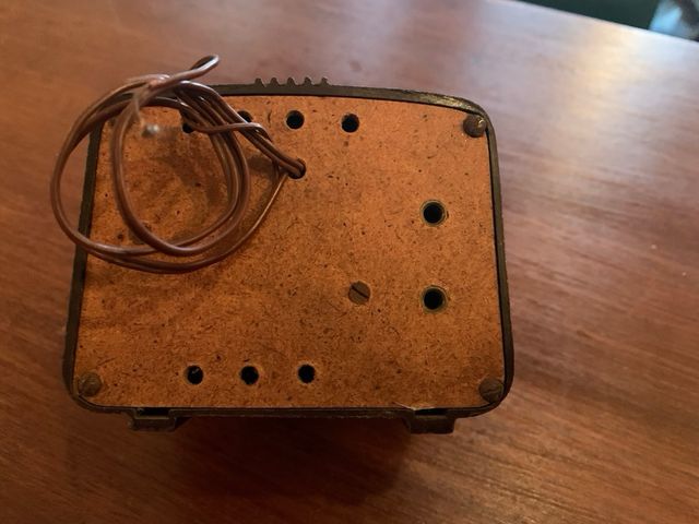 Voltmetro vintage in bakelite