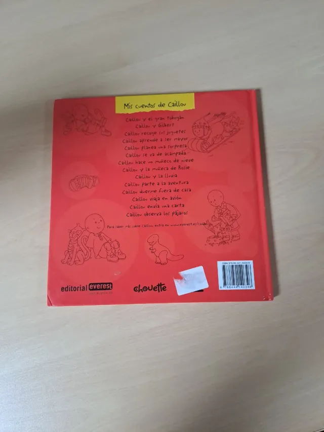 Caillou viaja en avión (Mis cuentos de Caillou)...