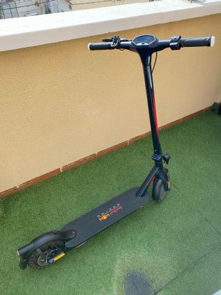 Patín Eléctrico Red Bull Racing