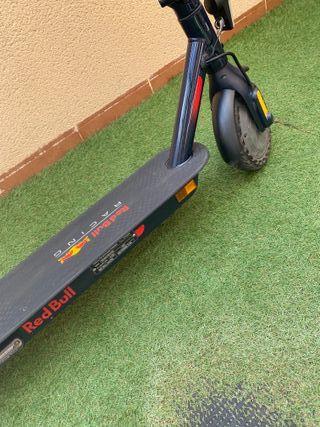 Patín Eléctrico Red Bull Racing