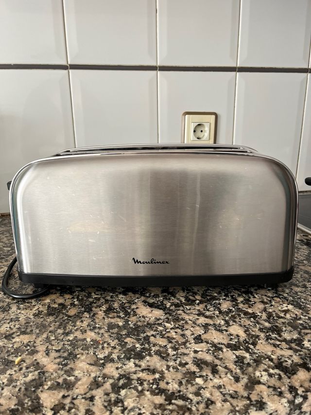 Tostadora Moulinex plateada