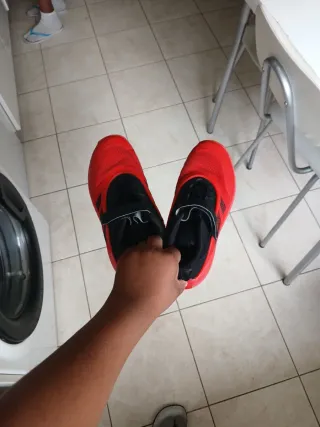 Tênis Adidas Basquete Vermelho Tamanho 40