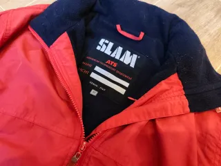 Chaqueta Slam Roja. (XS)