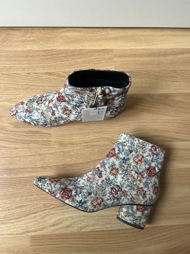Botines de flores