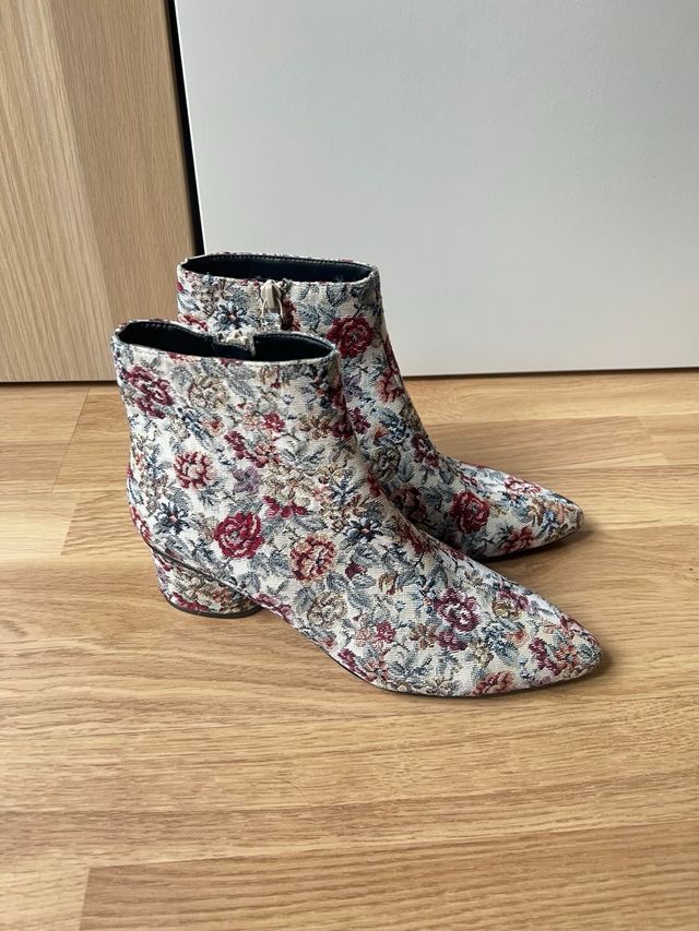 Botines de flores