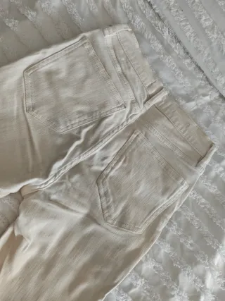 Pantalón Mango crema