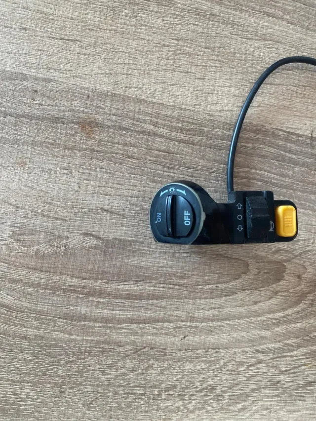 Controlador luces, intermitentes y clacxon