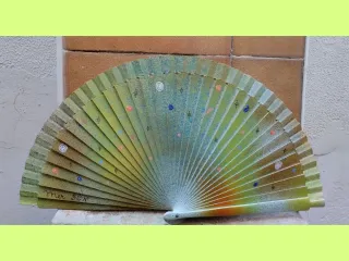 Abanico pintado a mano exclusivo