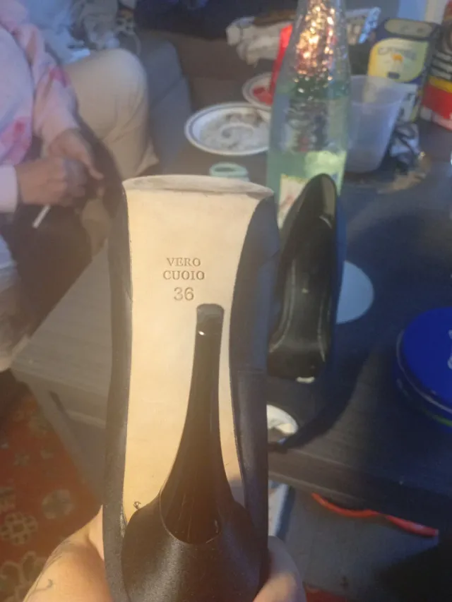 Tacones negros de fiesta