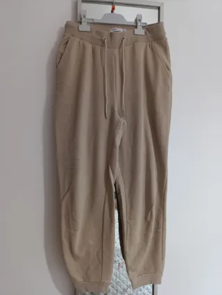 Pantalón cómodo beige