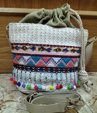 Bolso Multicolor Tejido con Cuentas