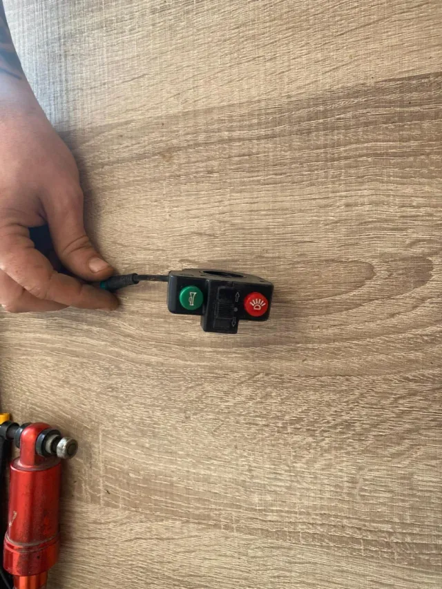 Controlador luces, intermitentes y clacxon