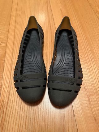 Manoletinas Crocs T39 Negras