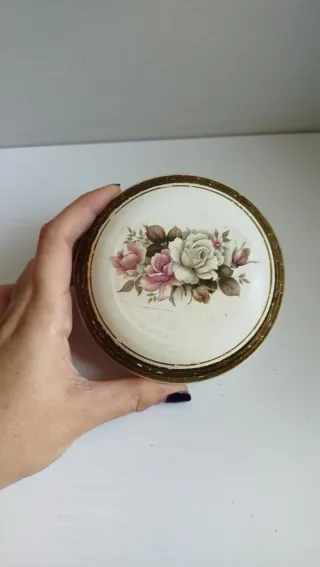 Portagioie vintage con rose