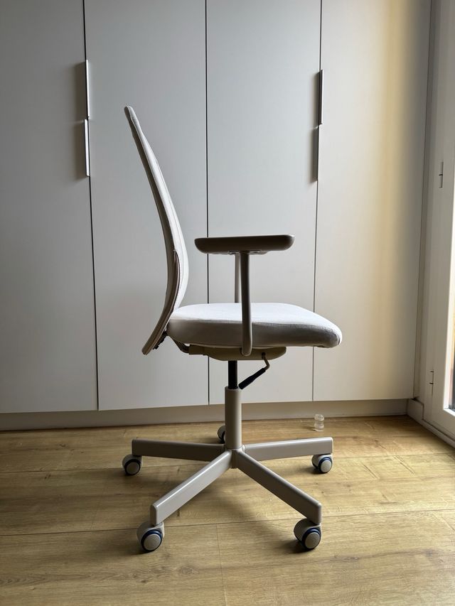 Silla de oficina IKEA FLINTAN con reposabrazos