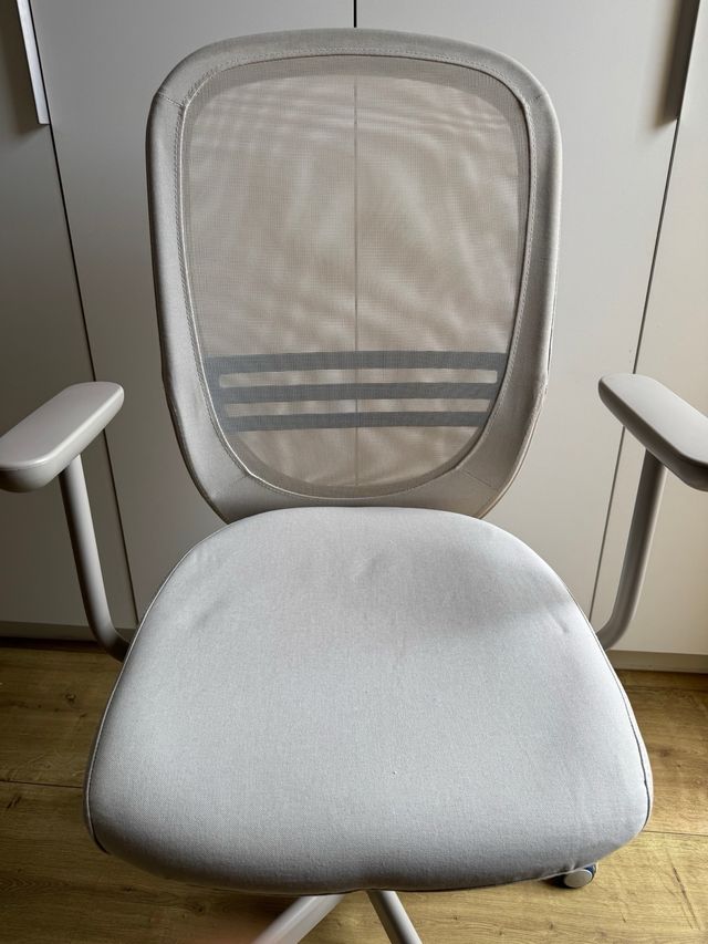 Silla de oficina IKEA FLINTAN con reposabrazos
