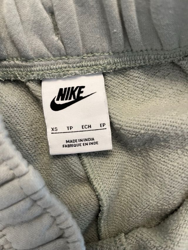 Pantalones Nike grises