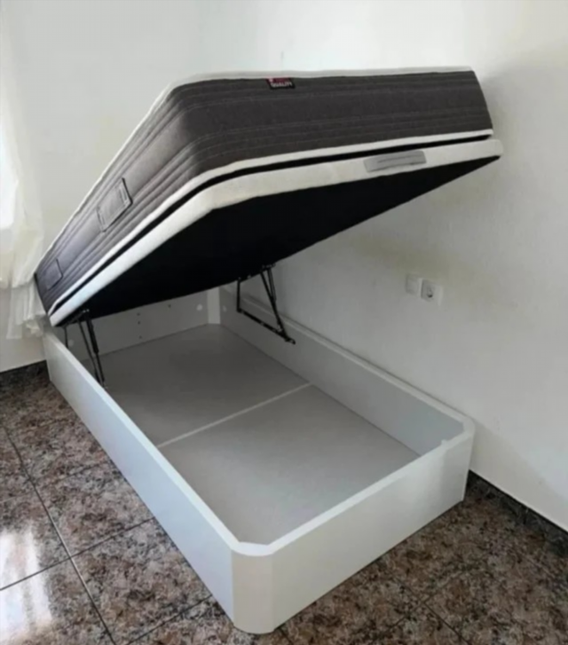 Letto Cama Cama con divani e materassi nuovi al miglior prezzo